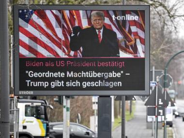 Twitter изтри завинаги акаунта на Тръмп