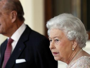 Кралица Елизабет се ваксинира срещу COVID-19