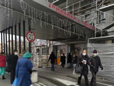 Здравният министър предлага по 10 лв. на лекарите за поставена COVID ваксина