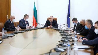 Борисов реши мерките да останат до края на януари