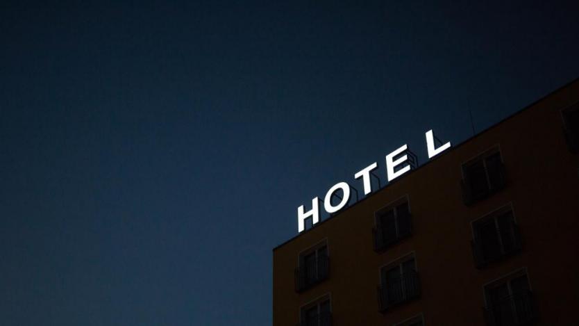 Приходите на хотелите се сринаха с над 60% през ноември