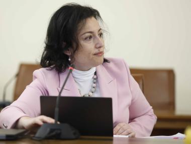 Кабинетът пренасочва €42 млн. за бърз интернет по селата