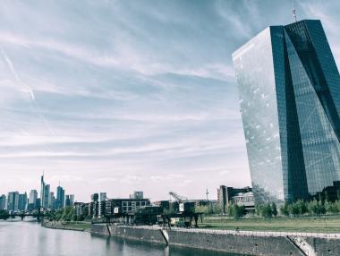 ЕЦБ може да удължи програмата за изкупуване на облигации