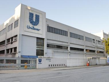 Unilever очаква още половин година слабо потребление