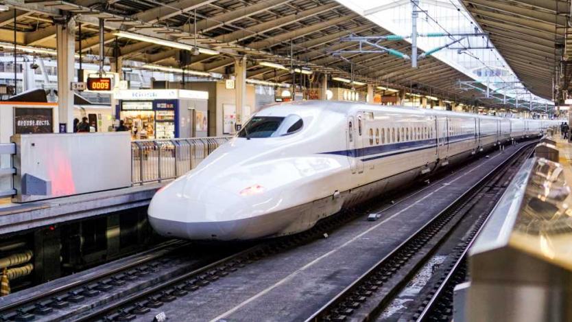 Китай представи най-бързия влак в света (видео)