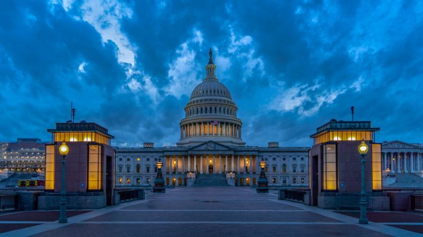 Напрежение във Вашингтон затвори отново Капитолия