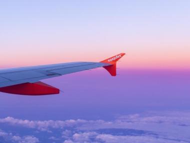 EasyJet отчита ръст от 250% на резервациите за лятото