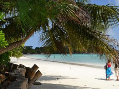 Ето я и първата държава, която свали карантината за ваксинирани