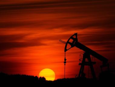 Новите случаи на COVID в Китай поведоха петрола надолу