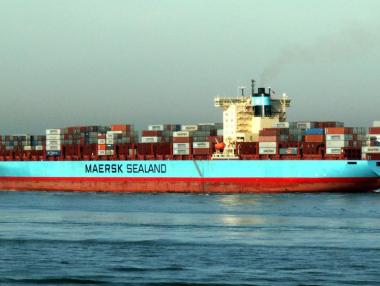 Кораб на Maersk изгуби стотици контейнери в Тихия океан