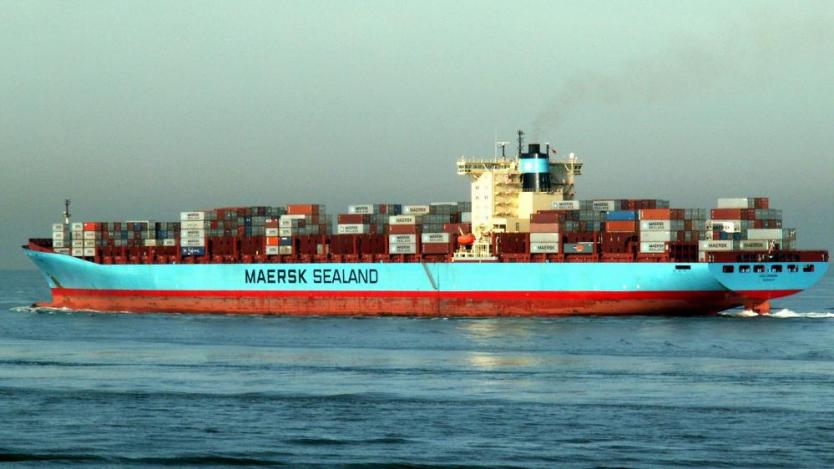 Кораб на Maersk изгуби стотици контейнери в Тихия океан