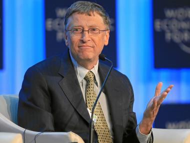 Бил Гейтс се ваксинира срещу COVID-19