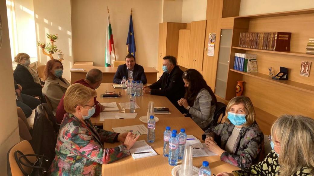 Новият по-заразен щам на COVID-19 официално е в България
