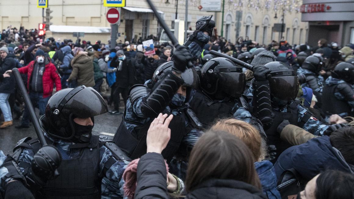 Галерия :: Снимка 2 :: Над 40 хил. души излязоха на протест в Москва в подкрепа на Навални (снимки)}
