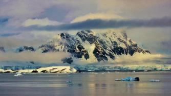 Ледовете на Земята се топят с невиждана скорост