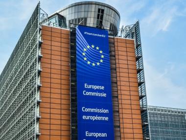 ЕК пое контрола върху износа на ваксини