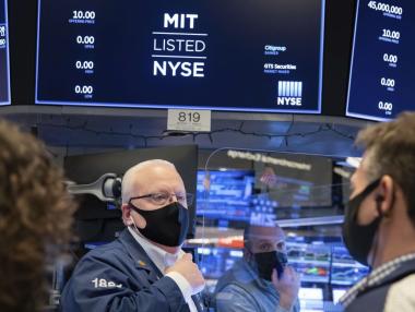 Регулаторите и властите в САЩ се задействаха срещу пазарната лудост