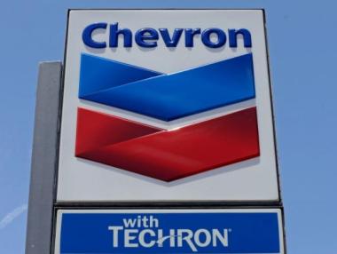 Exxon и Chevron са обсъждали сливане