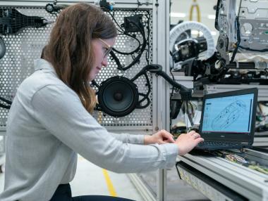 Възстановяването на производството в еврозоната се забавя