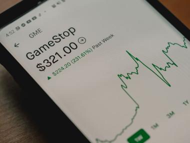 Бунтът на малките струва $13 млрд. на хедж фондовете