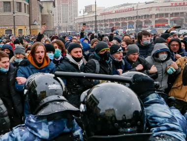 Руският съд решава съдбата на Навални