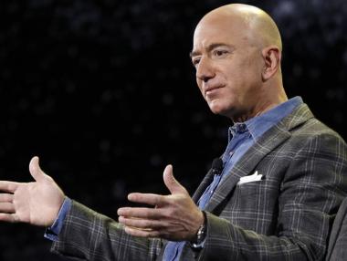Джеф Безос напуска управлението на Amazon