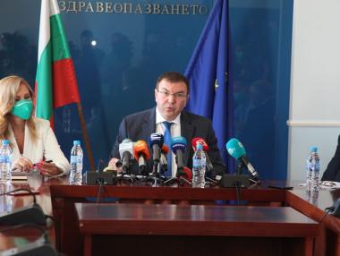 Хотелиерите напомниха на Ангелов за подкрепата, чакат си парите