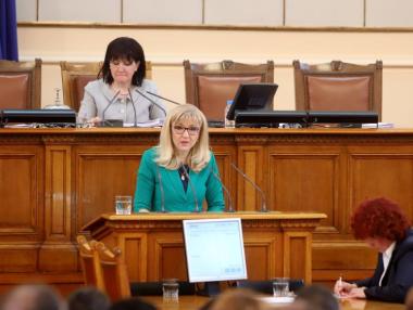 Аврамова пак заговори за увеличение на обхвата и таксите на тол системата