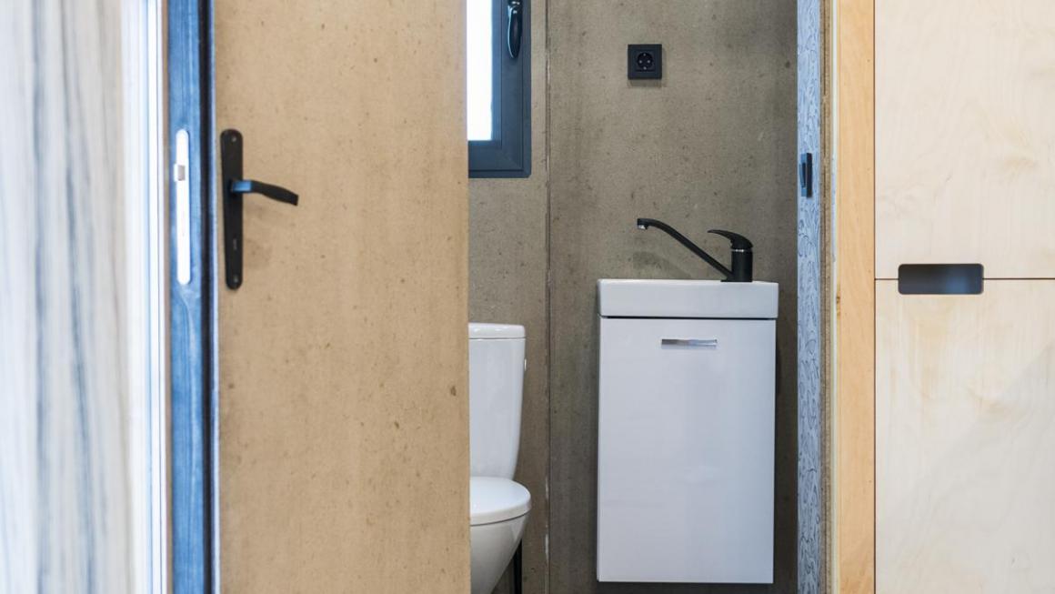 Галерия :: Снимка 6 :: Чужденците харесват българските къщички на колела}