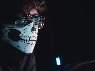 Интернет е голям и измами дебнат отвсякъде