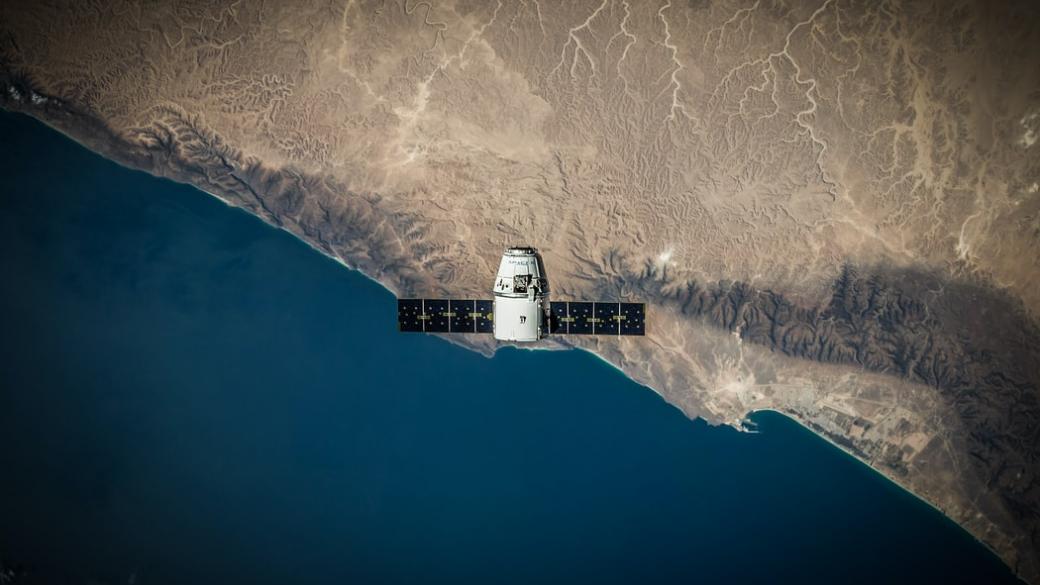 SpaceX вече държи една трета от активните сателити в космоса