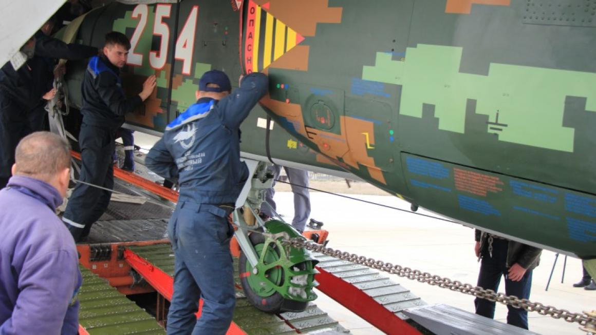 Галерия :: Снимка 1 :: Старите съветски Су-25 вече са модернизирани (снимки)}