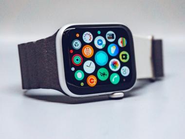 Apple продаде 100 млн. „умни“ часовника