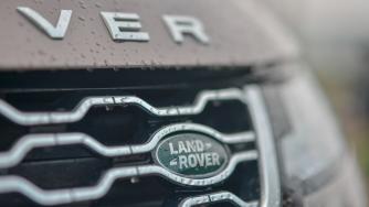 Jaguar Land Rover минава изцяло на ток до 2030 г.