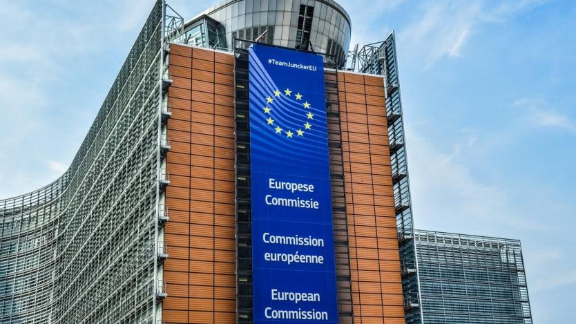 ЕС изменя договорите за доставка на ваксини срещу COVID