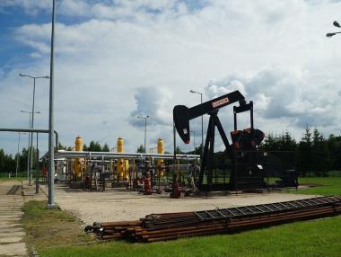 Петролът не спира да поскъпва