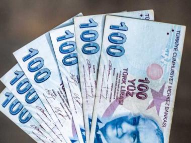 Турската централна банка очаквано запази лихвите непроменени