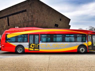 Нови електрически автобуси ще заменят старите междуградски