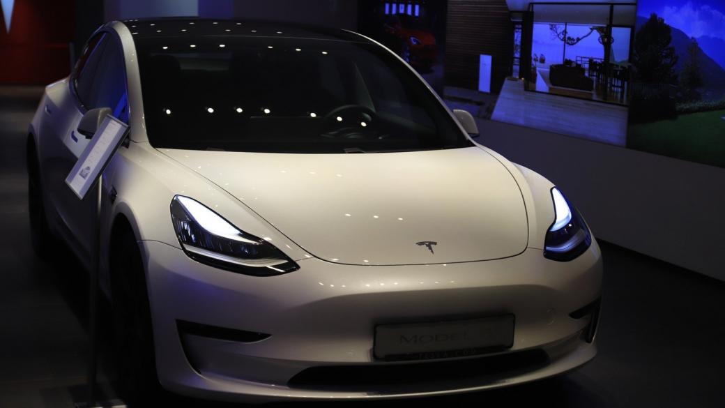 Tesla пропада в класацията на най-надеждните автомобили