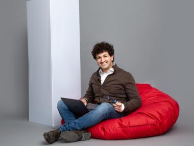 Българската „Евротръст“ атакува Македония и Кения