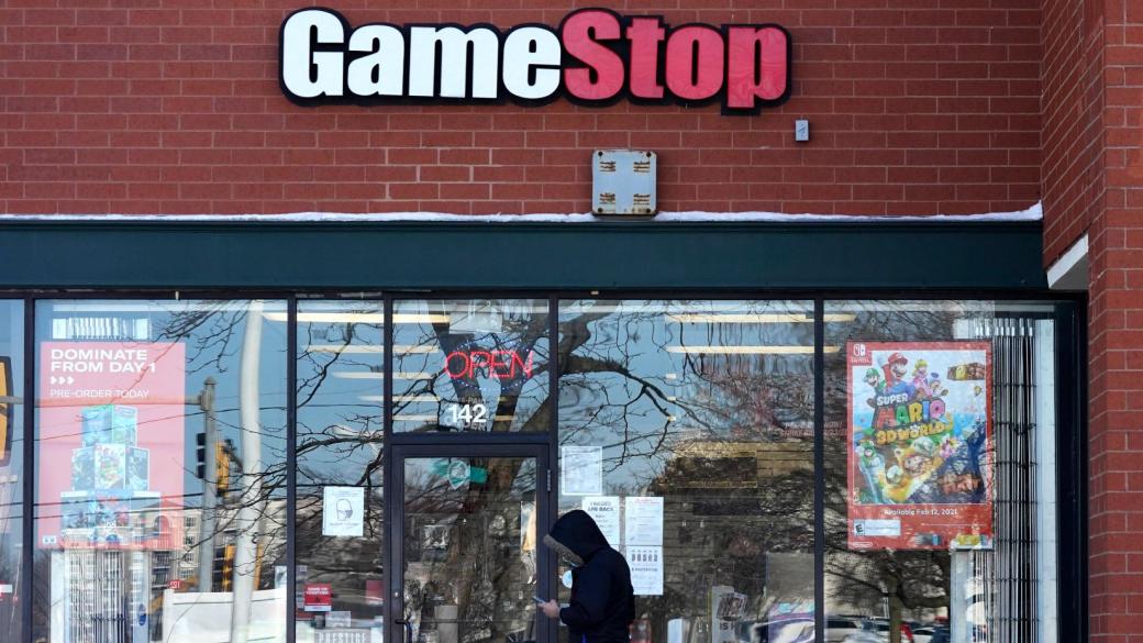 GamеStop отново се надига и акциите ѝ полетяха със 104%