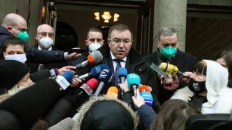 Ангелов: До обяд ще решим дали да възстановим „зелените коридори“