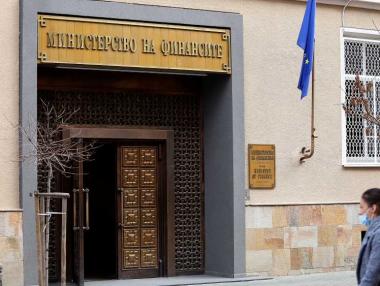 Откъде всъщност идват милиардите извънредни разходи