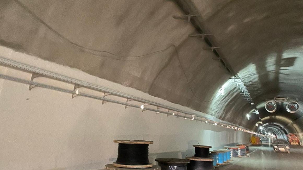 Галерия :: Снимка 4 :: Тунел „Витиня“ вече е почти готов (снимки)}