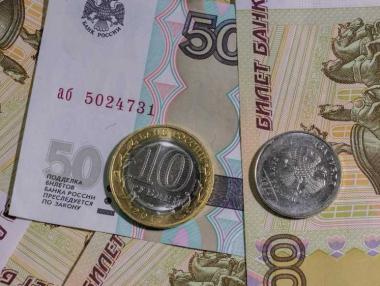 Поскъпването на петрола запали фитила на руската рубла