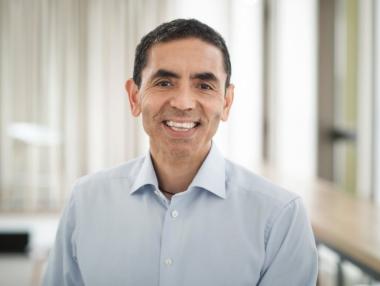 BioNTech обеща 3 млрд. дози от ваксината си през 2022 г.