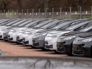 VW съкращава няколко хиляди служители в Германия