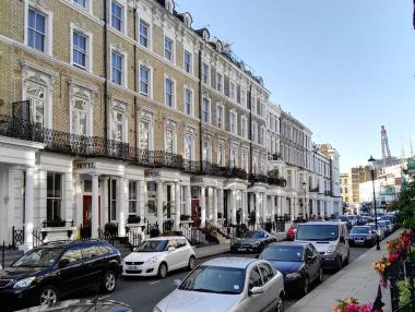 Поскъпването на британските жилища няма спирка