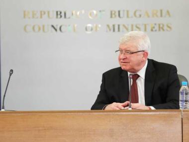 Правителството отново опитва да изтегли заем за 300 млн. лв.