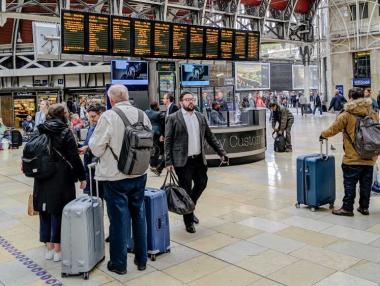 Защо авиокомпаниите отменят полети?